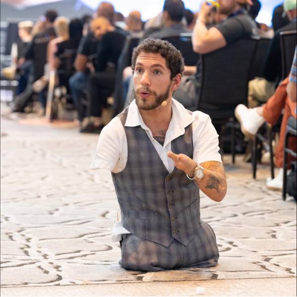 Nick600x600